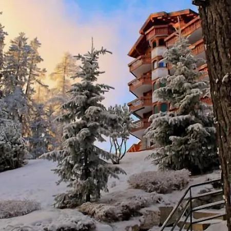 Royal Hotel 5*