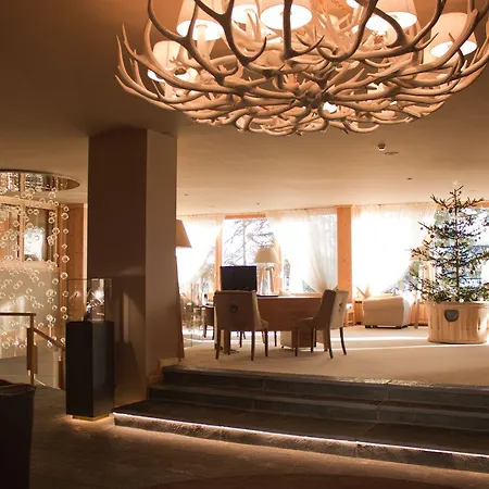 Royal Hotel